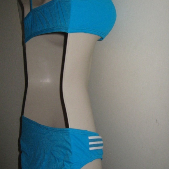 Rare 2-Peice Fashion Bikini Swimsuit Set - Picture 2 of 8